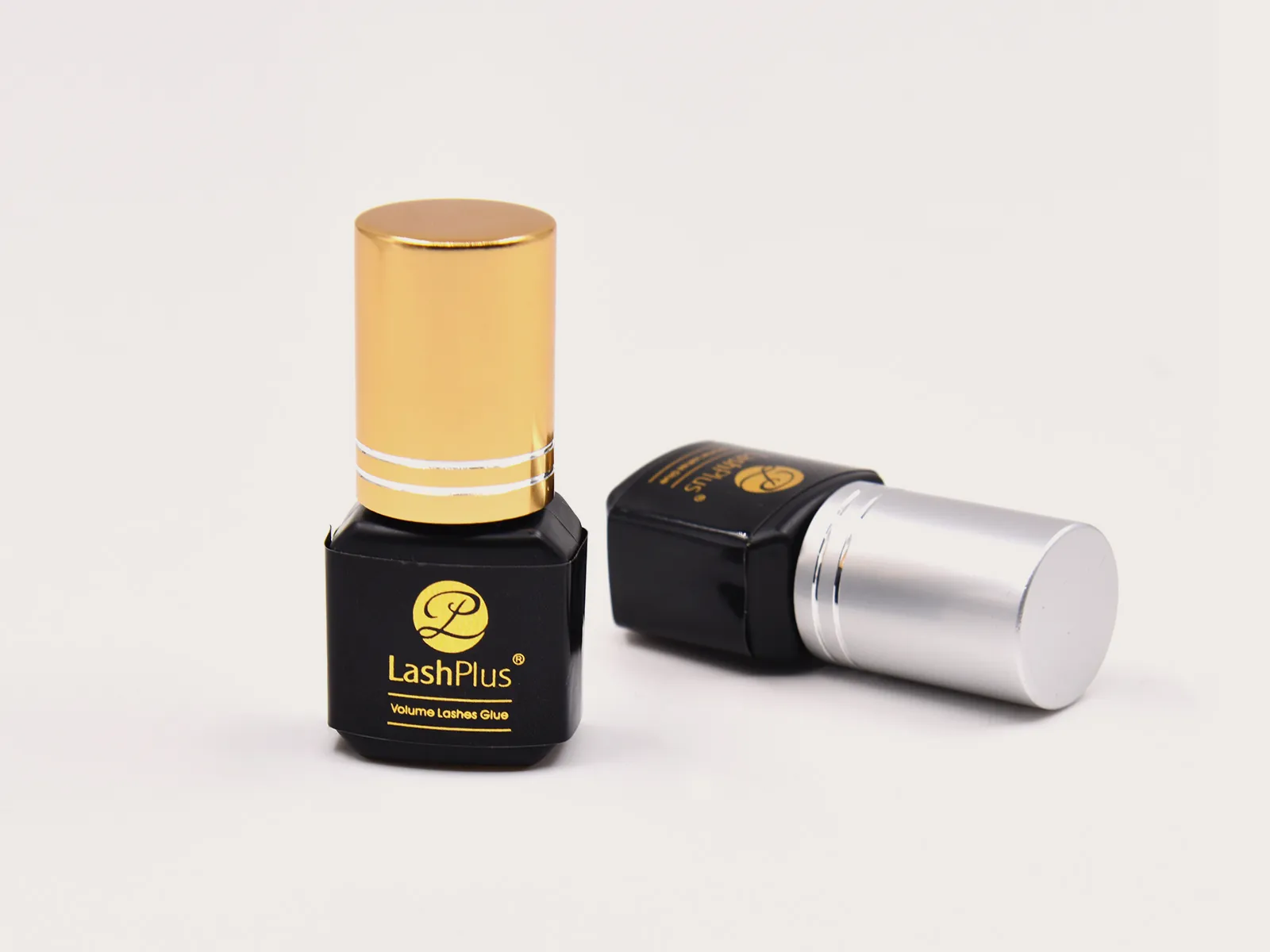 LashPlus professioneller Wimpernkleber, Eigenmarken-Flasche